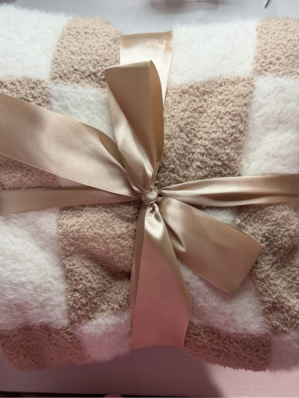 Cozy Plush Checkered Throw Blanket - Cream & Tan